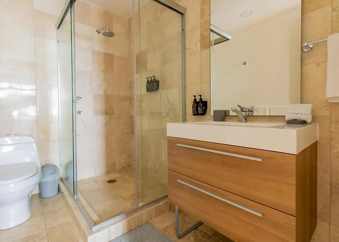 2br Santa Fe Style & Comfort With Gym & Parking *