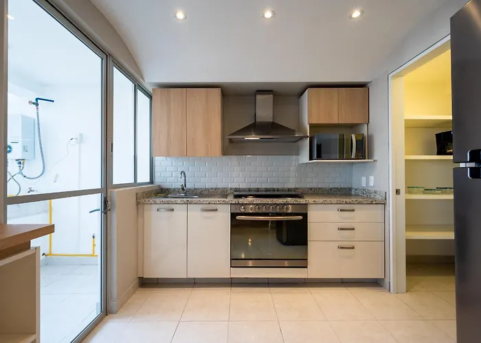 Casa de férias 2br Santa Fe Style & Comfort With Gym & Parking *